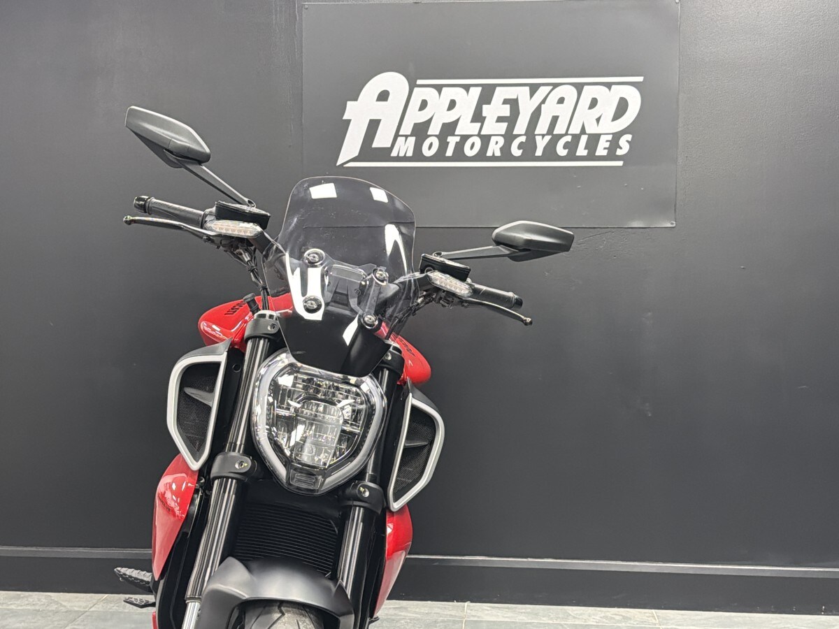 Ducati DIAVEL V4