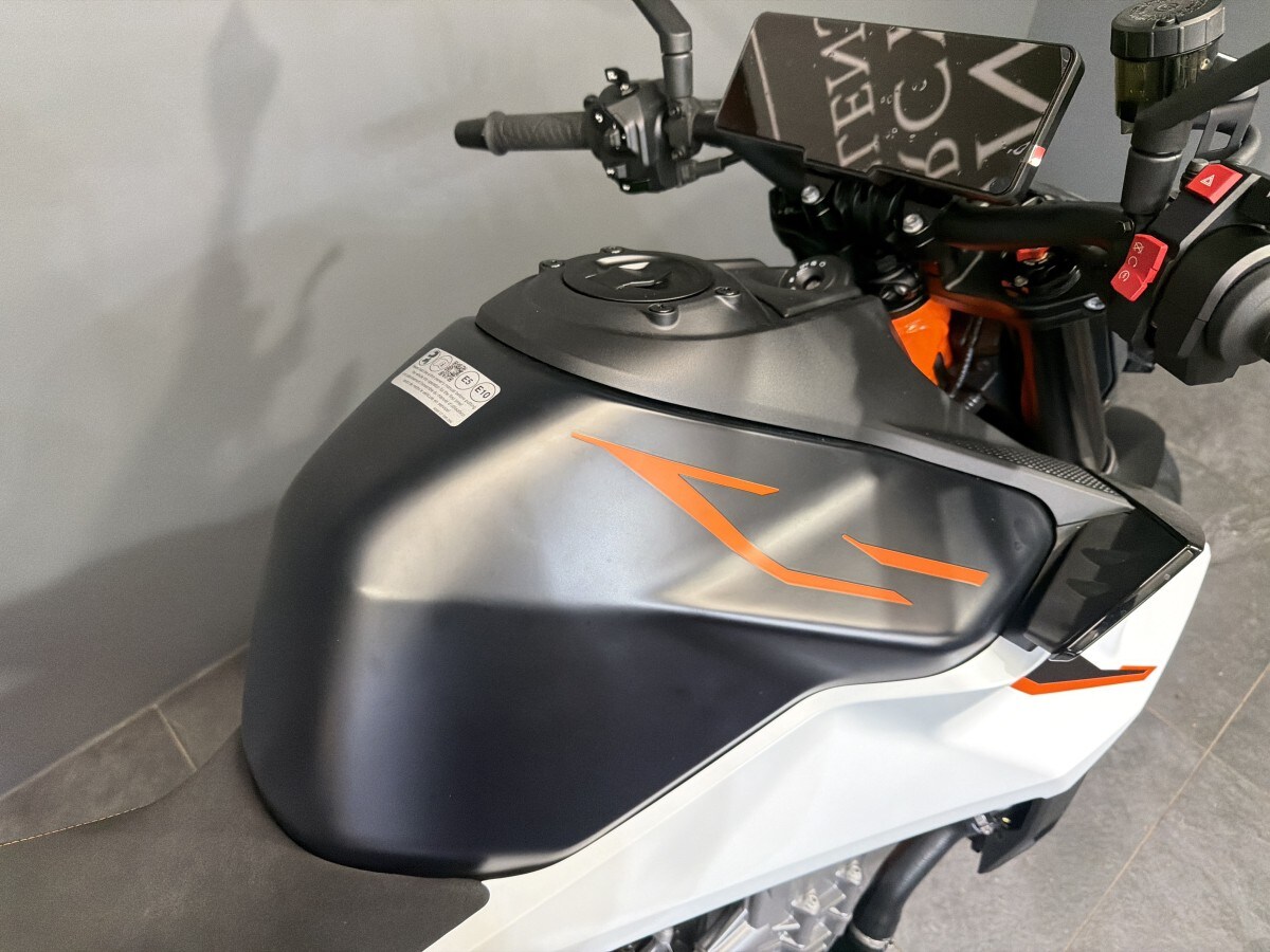 KTM 990 DUKE R