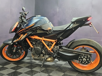 Used KTM 1290 SUPERDUKE R 2023 for sale - bike-78165217: Photo