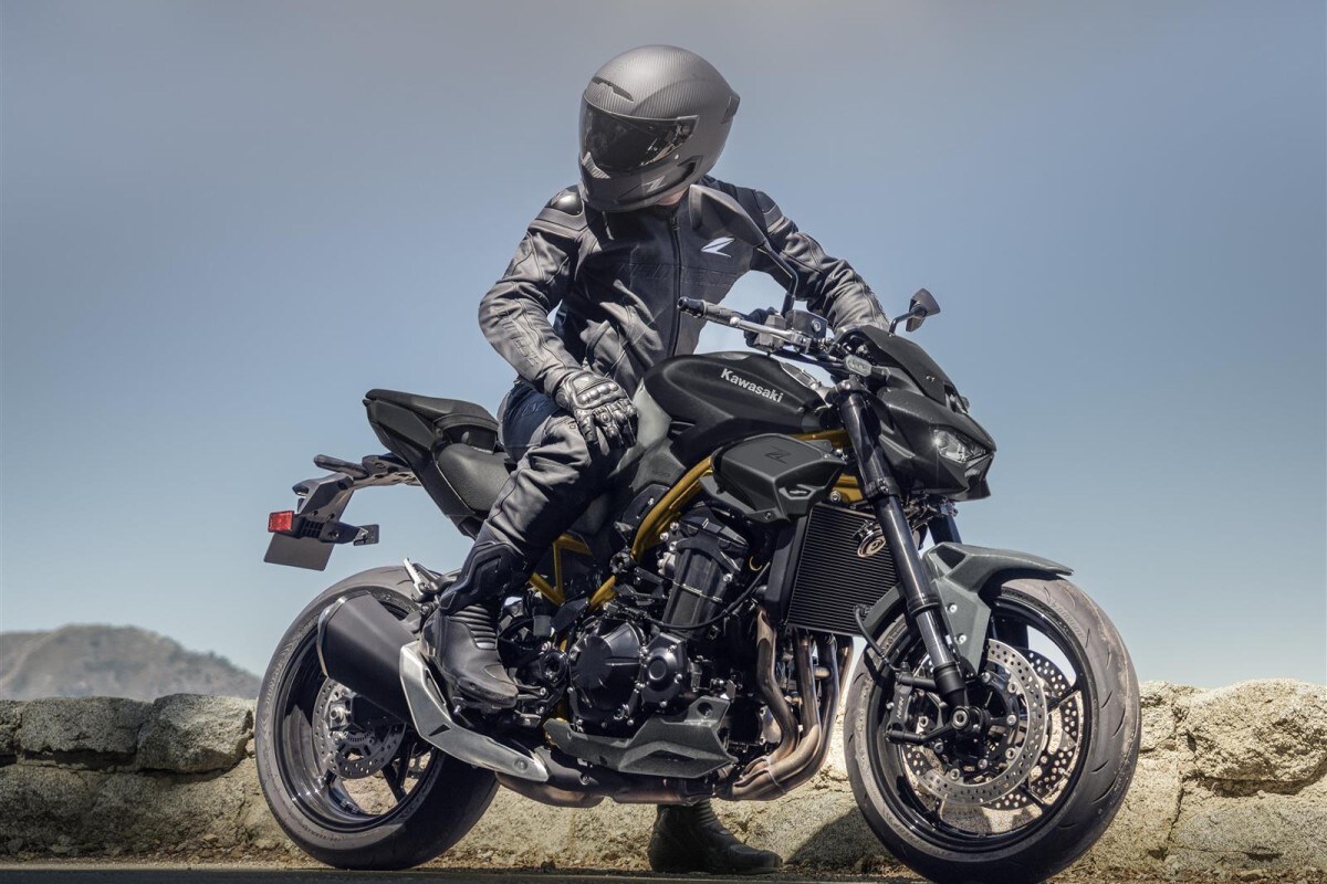 Kawasaki Z900 ZR900STFNN