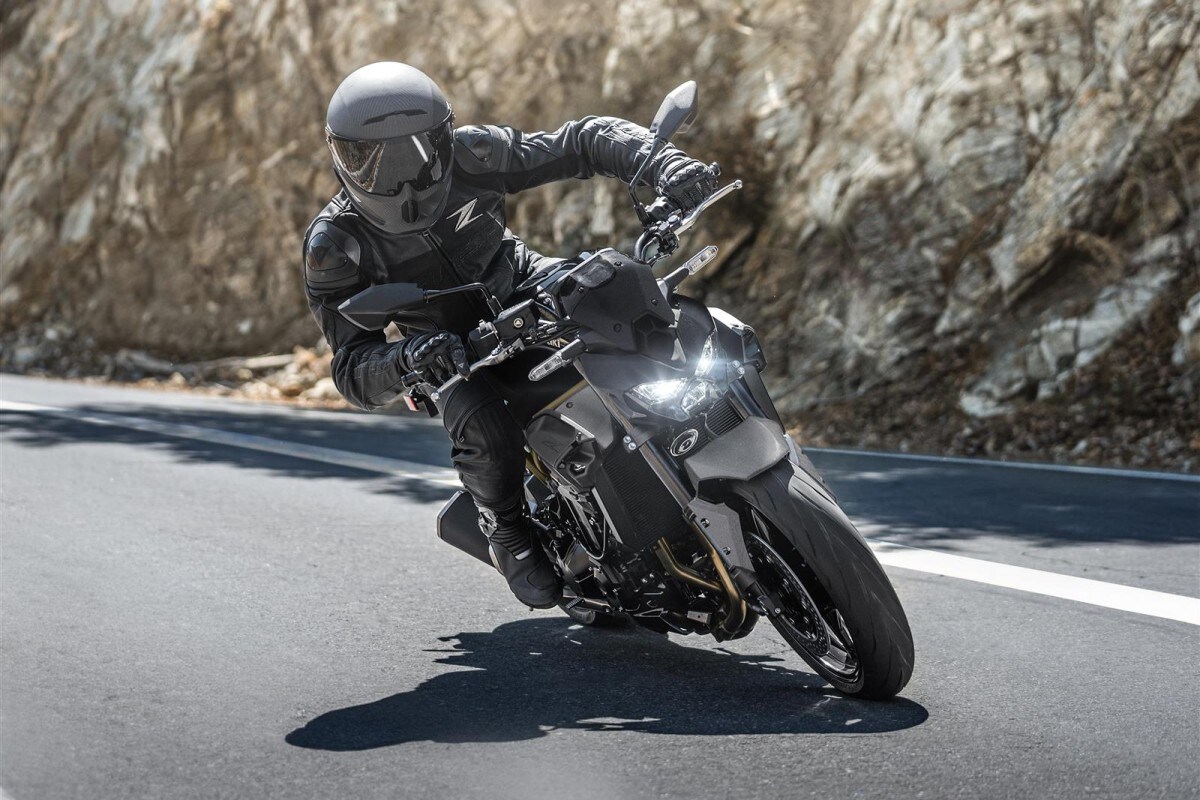 Kawasaki Z900 ZR900STFNN