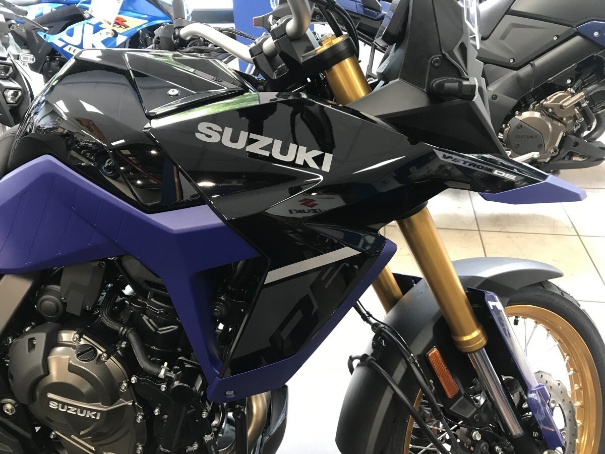 Suzuki NEW V-Strom 800DE