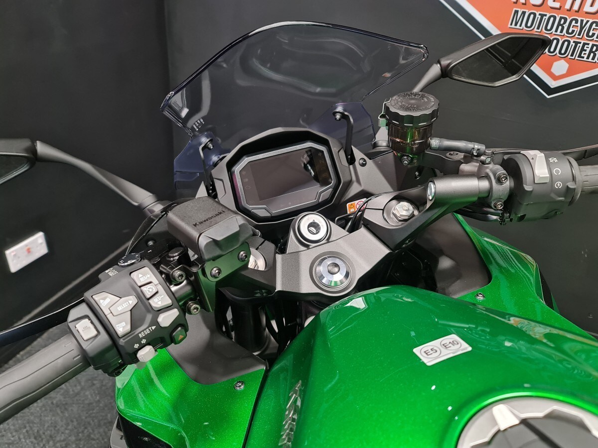 Kawasaki Ninja 1100SX SE