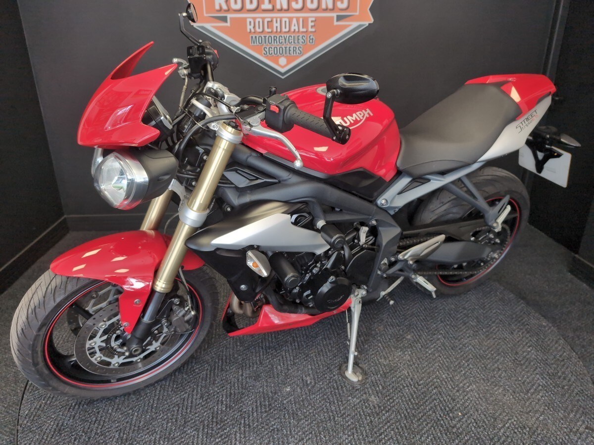 Triumph STREET TRIPLE ABS