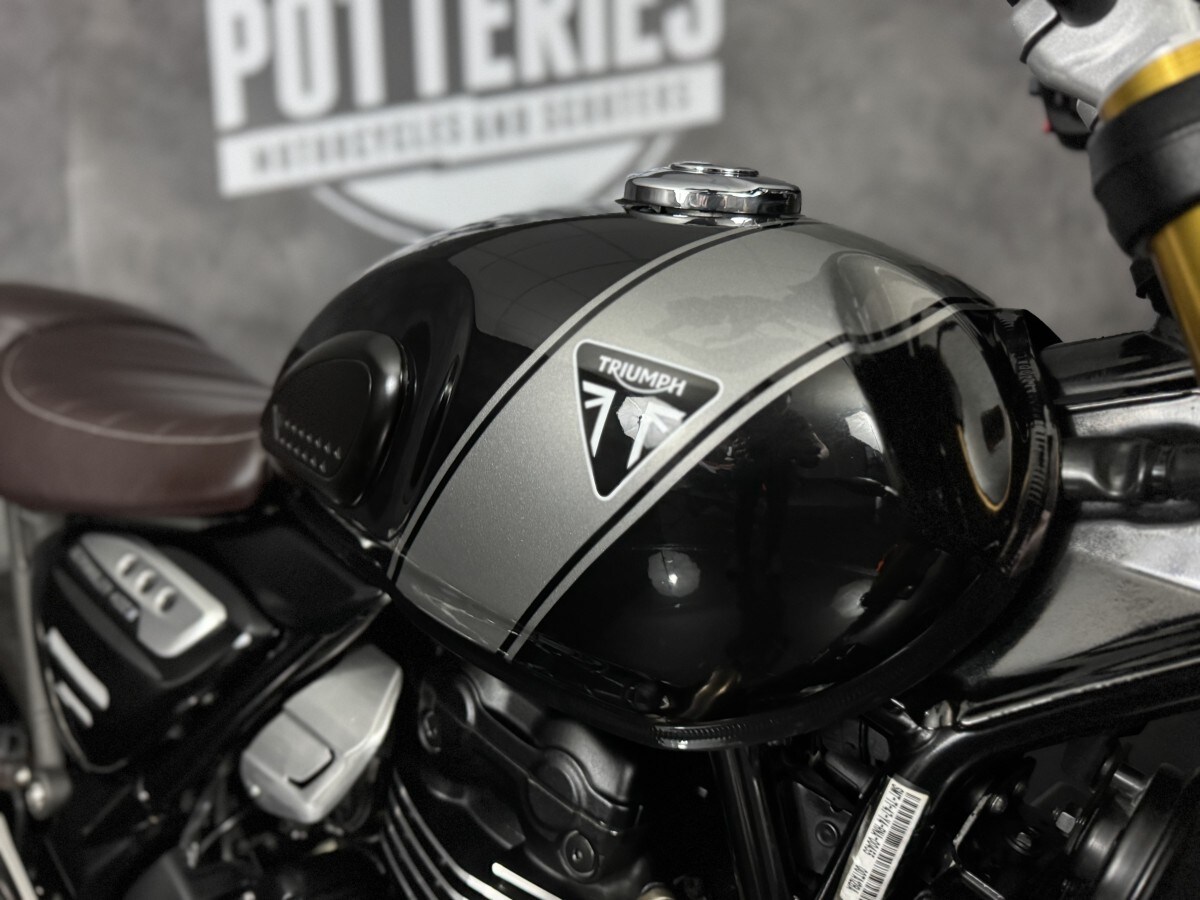 Triumph SCRAMBLER 400X