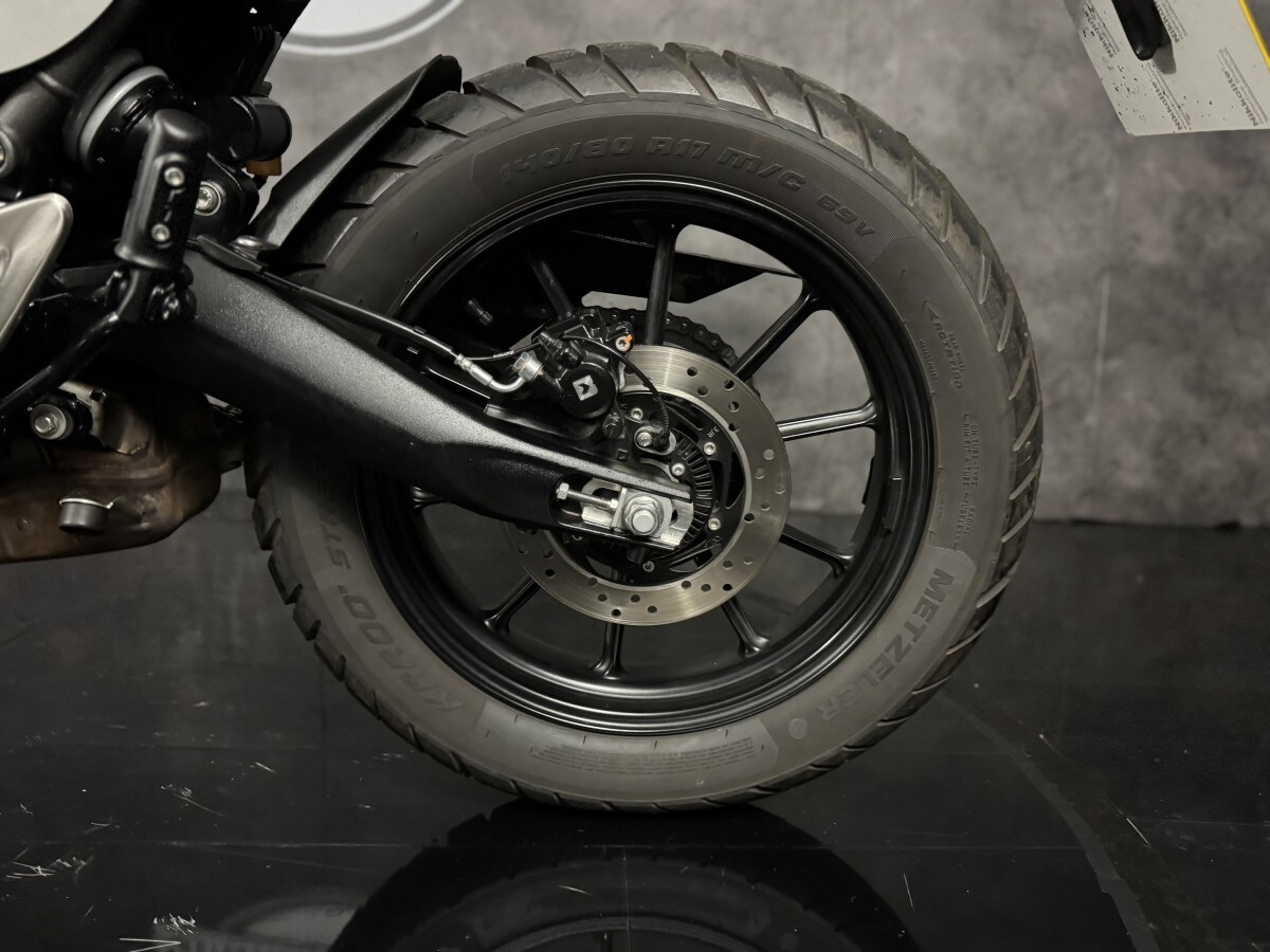 Triumph SCRAMBLER 400X