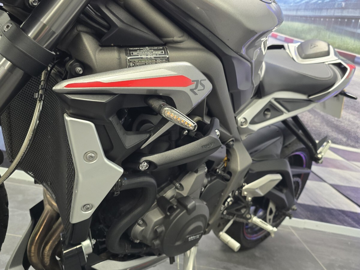 Triumph STREET TRIPLE 765 RS