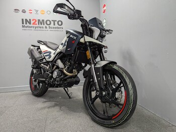 Used Benelli BKX 125 S undefined for sale - bike-77867376: Photo