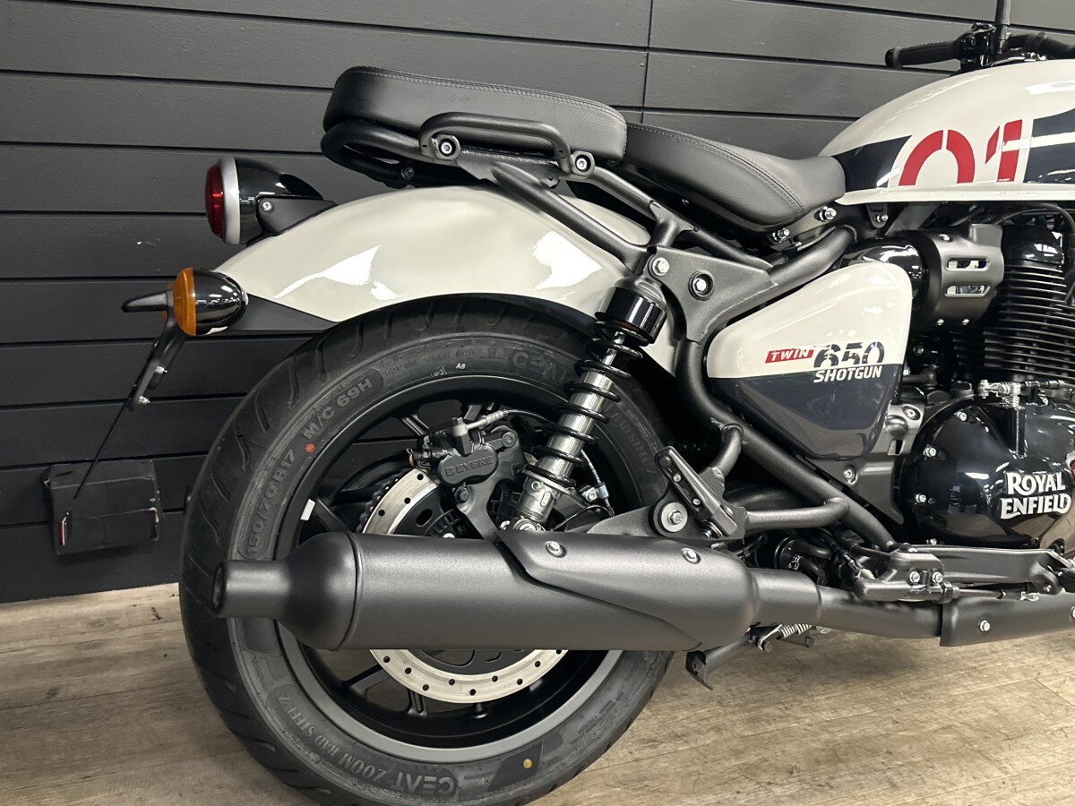 Royal Enfield Shotgun 650