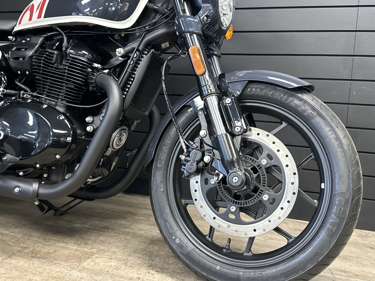 Royal Enfield Shotgun 650