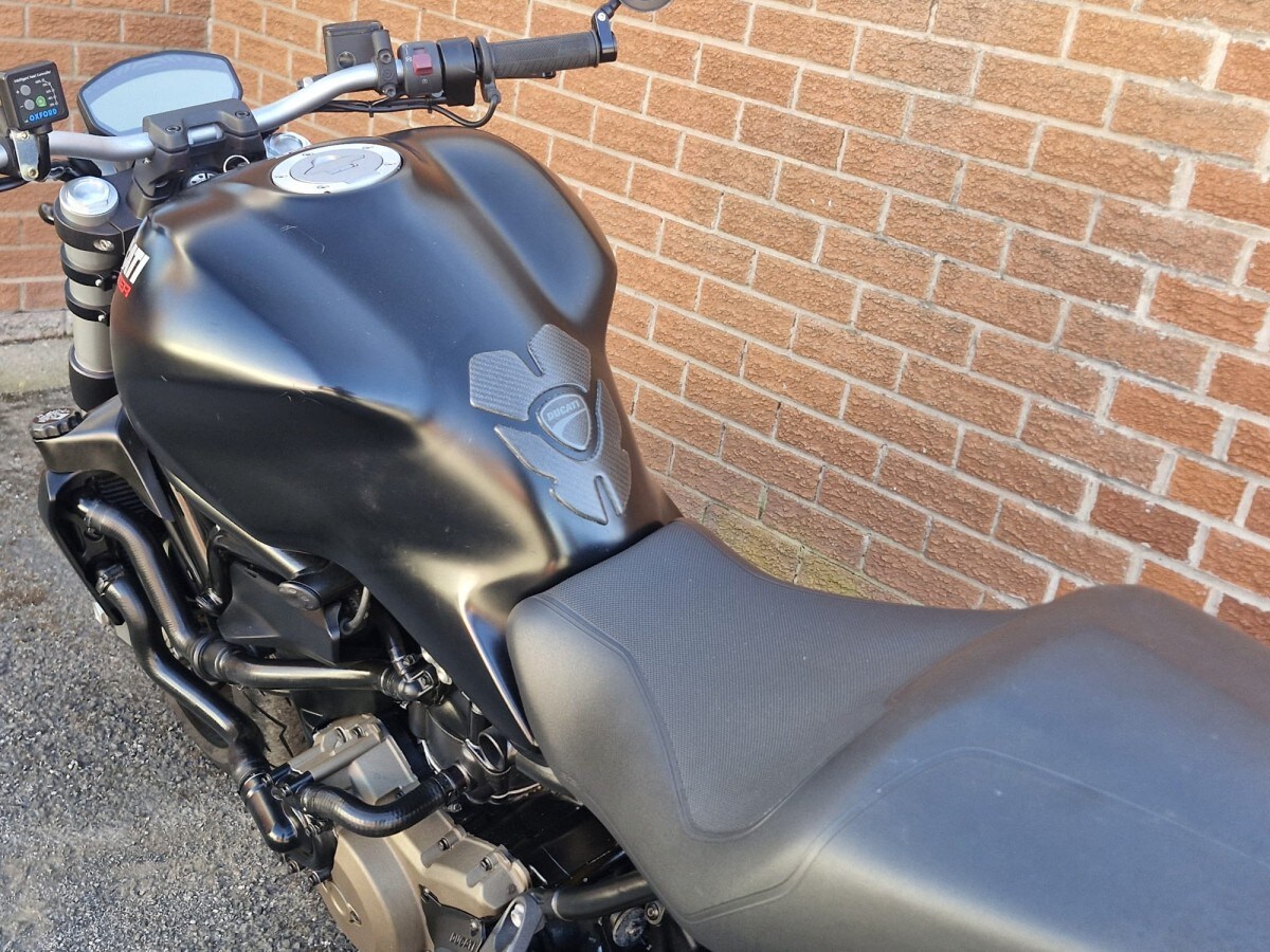 Ducati Monster 821