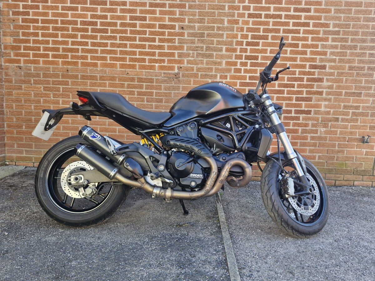 Ducati Monster 821