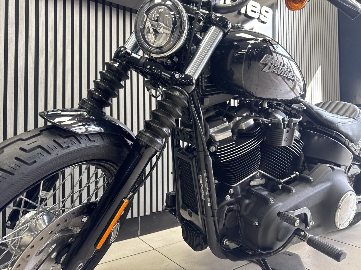 Harley-Davidson STREET BOB FXXB 1745 19