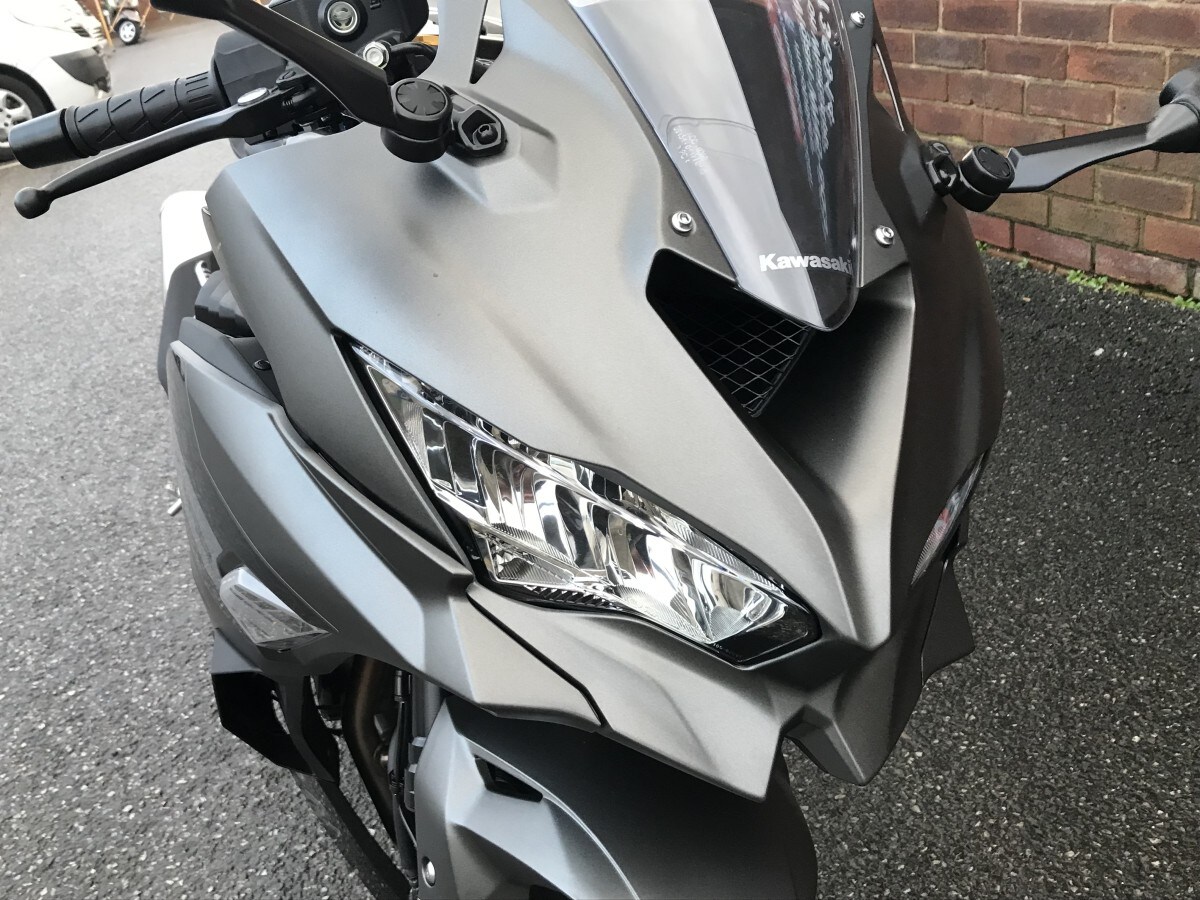 Kawasaki Ninja ZX-4RR ZX400