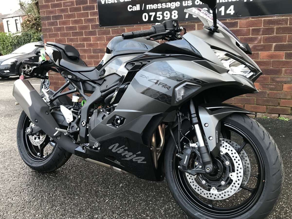 Kawasaki Ninja ZX-4RR ZX400