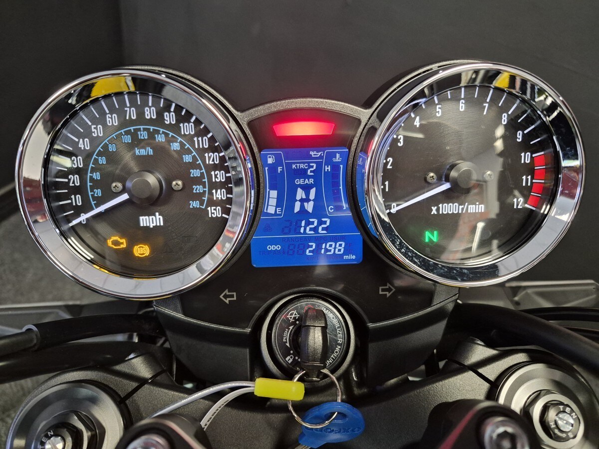 Kawasaki Z900RS YELLOW BALL