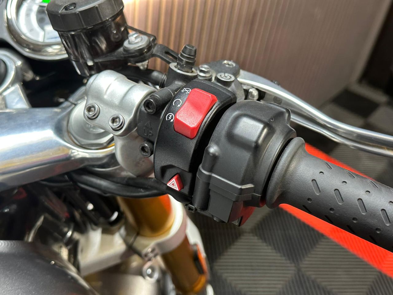 Used Triumph Thruxton 1200 R for sale - 78434919: Photo 23