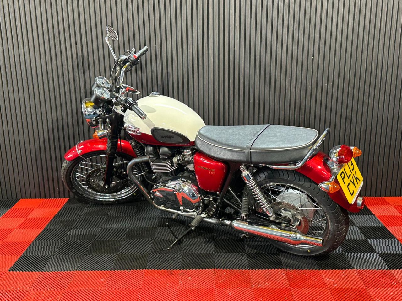 Used Triumph Bonneville T100 for sale - 78640115: Photo 11
