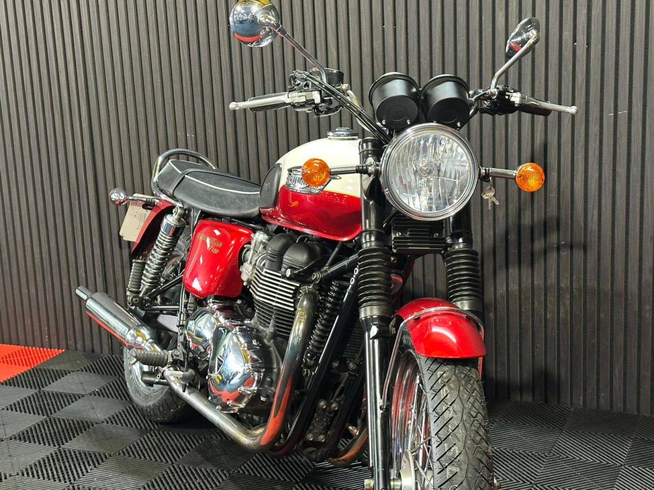 Used Triumph Bonneville T100 for sale - 78640115: Photo 9