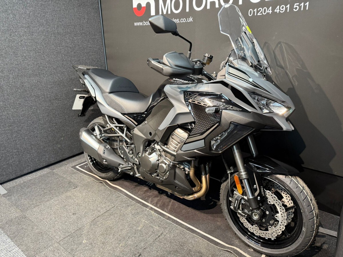 Kawasaki Versys 1000 SE KLZ1000DRFNN BK1/GY1