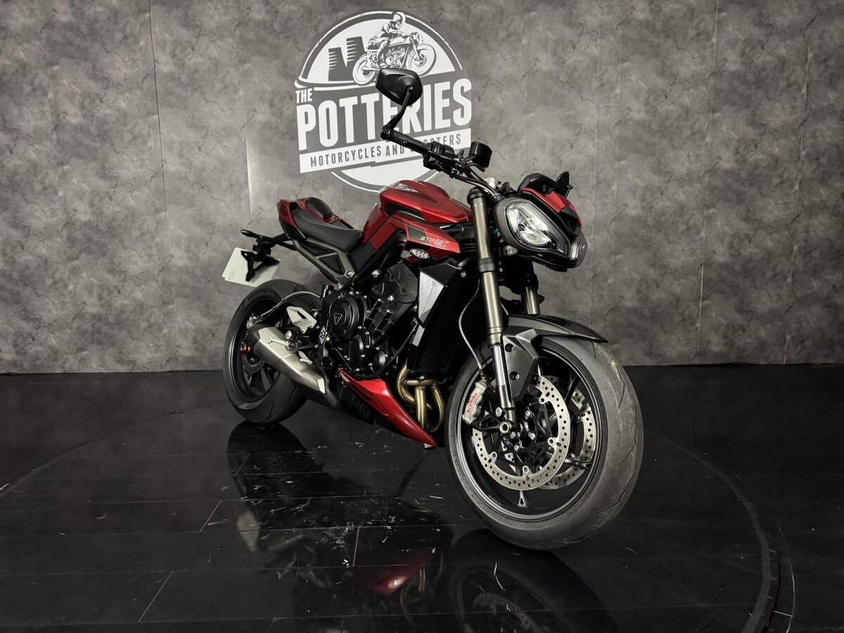 Triumph STREET TRIPLE RS