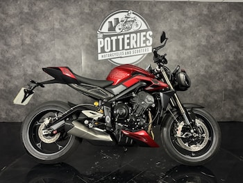 Used Triumph STREET TRIPLE RS 2023 for sale - bike-77866474: Photo