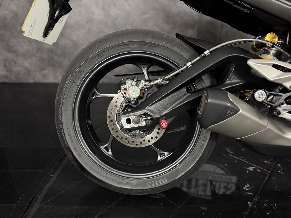 Triumph STREET TRIPLE RS