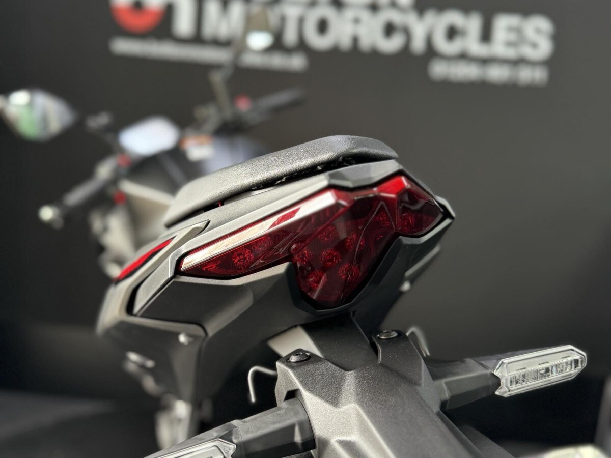 Kawasaki Z500 SE ER500FRFAN