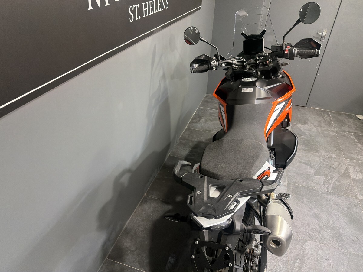 KTM 890 Adventure