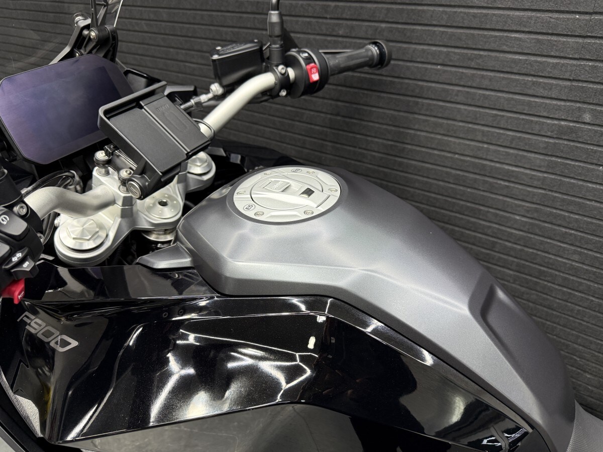 BMW F 900 XR TE Triple Black