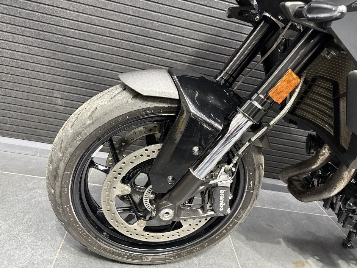 BMW F 900 XR TE Triple Black