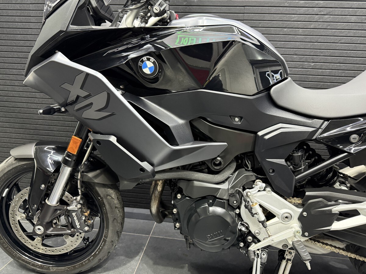 BMW F 900 XR TE Triple Black