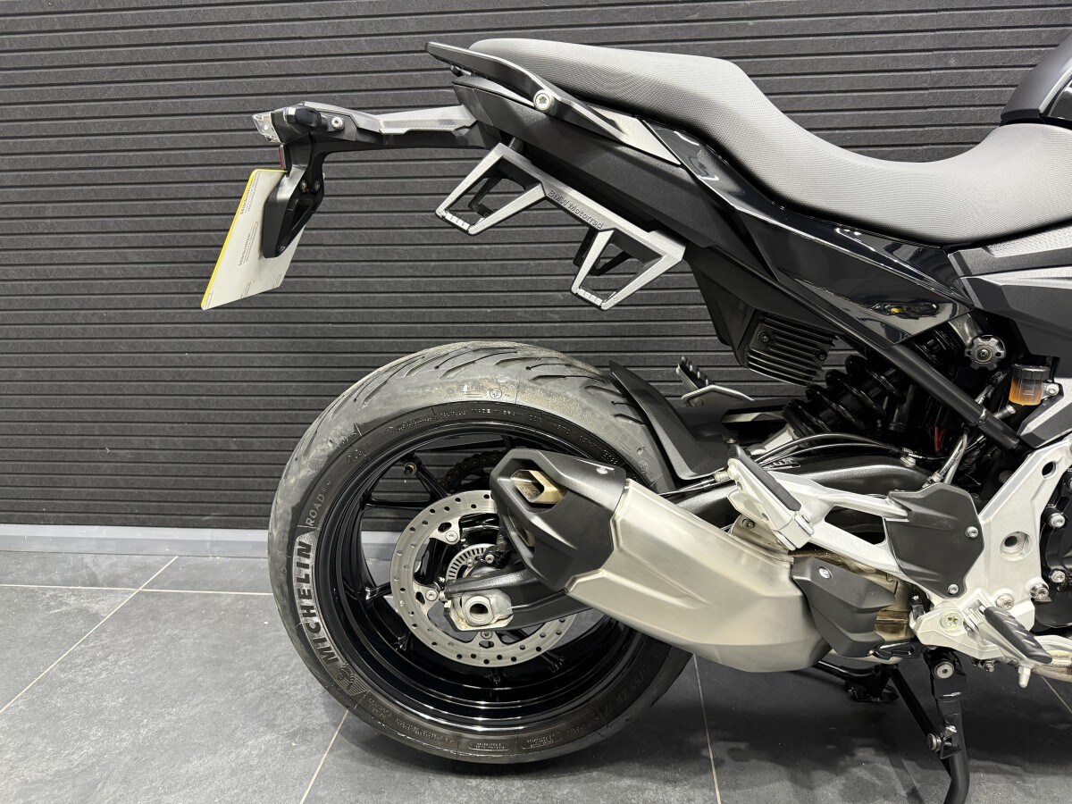 BMW F 900 XR TE Triple Black