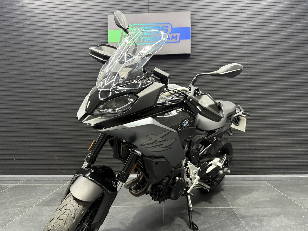 BMW F 900 XR TE Triple Black