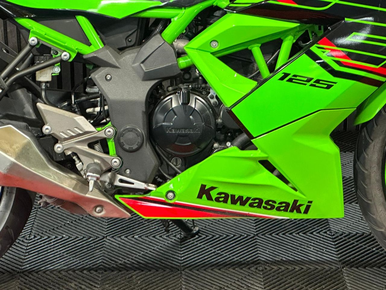 Used Kawasaki KMX 125 for sale - 78904569: Photo 13
