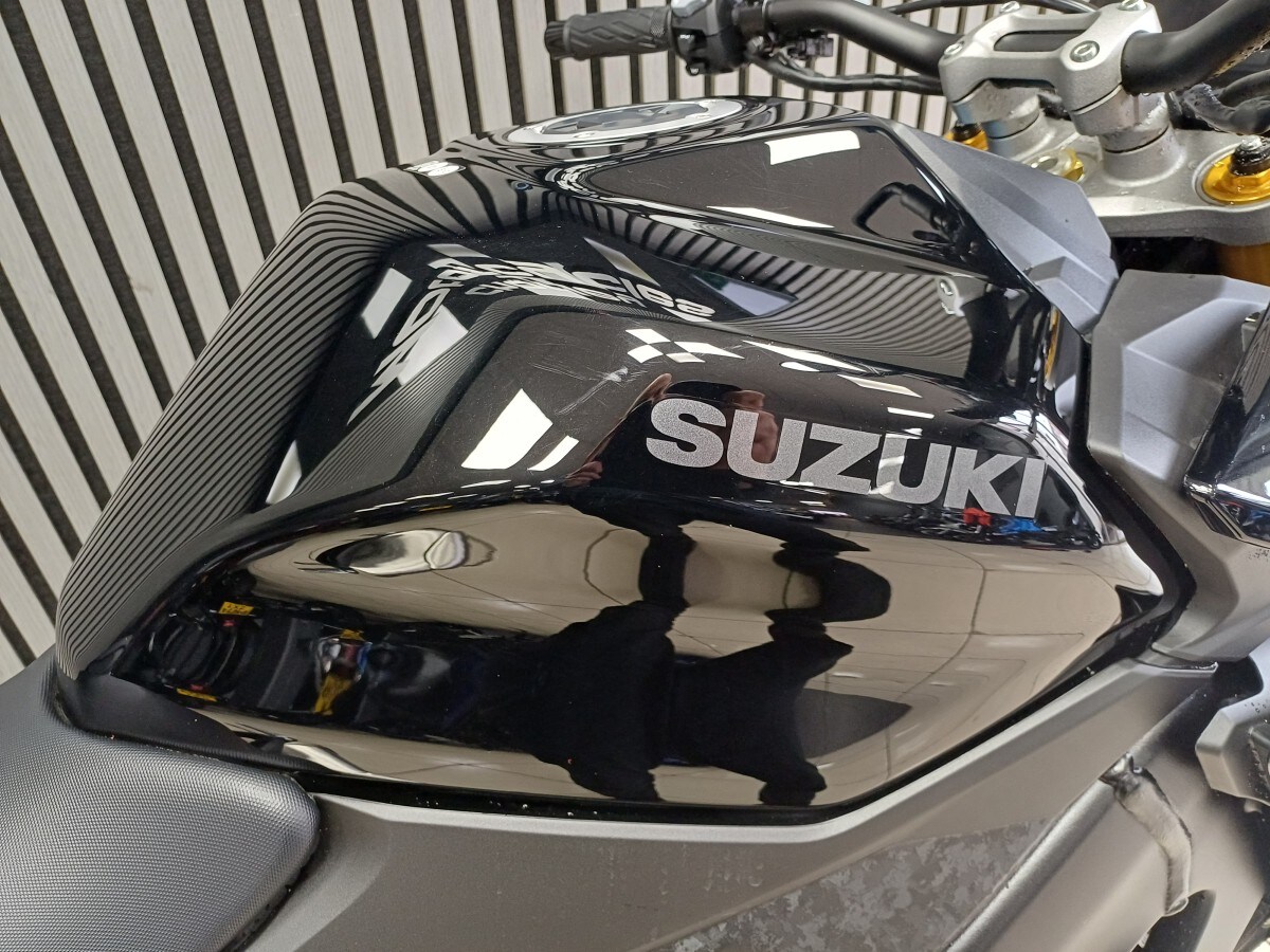 Suzuki GSXS1000