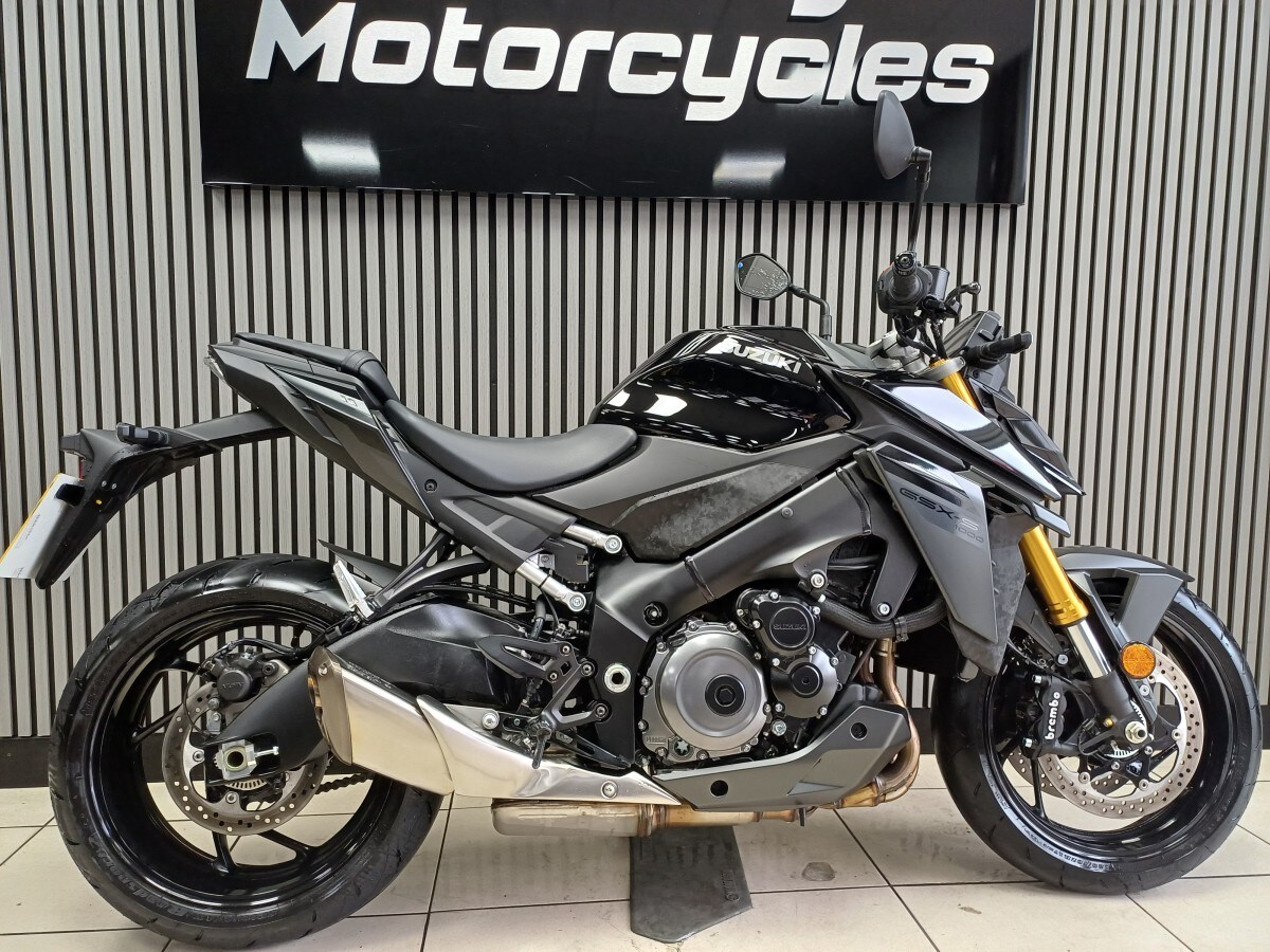 Suzuki GSXS1000