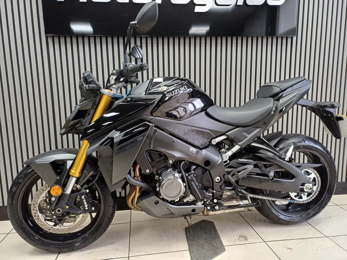 Suzuki GSXS1000