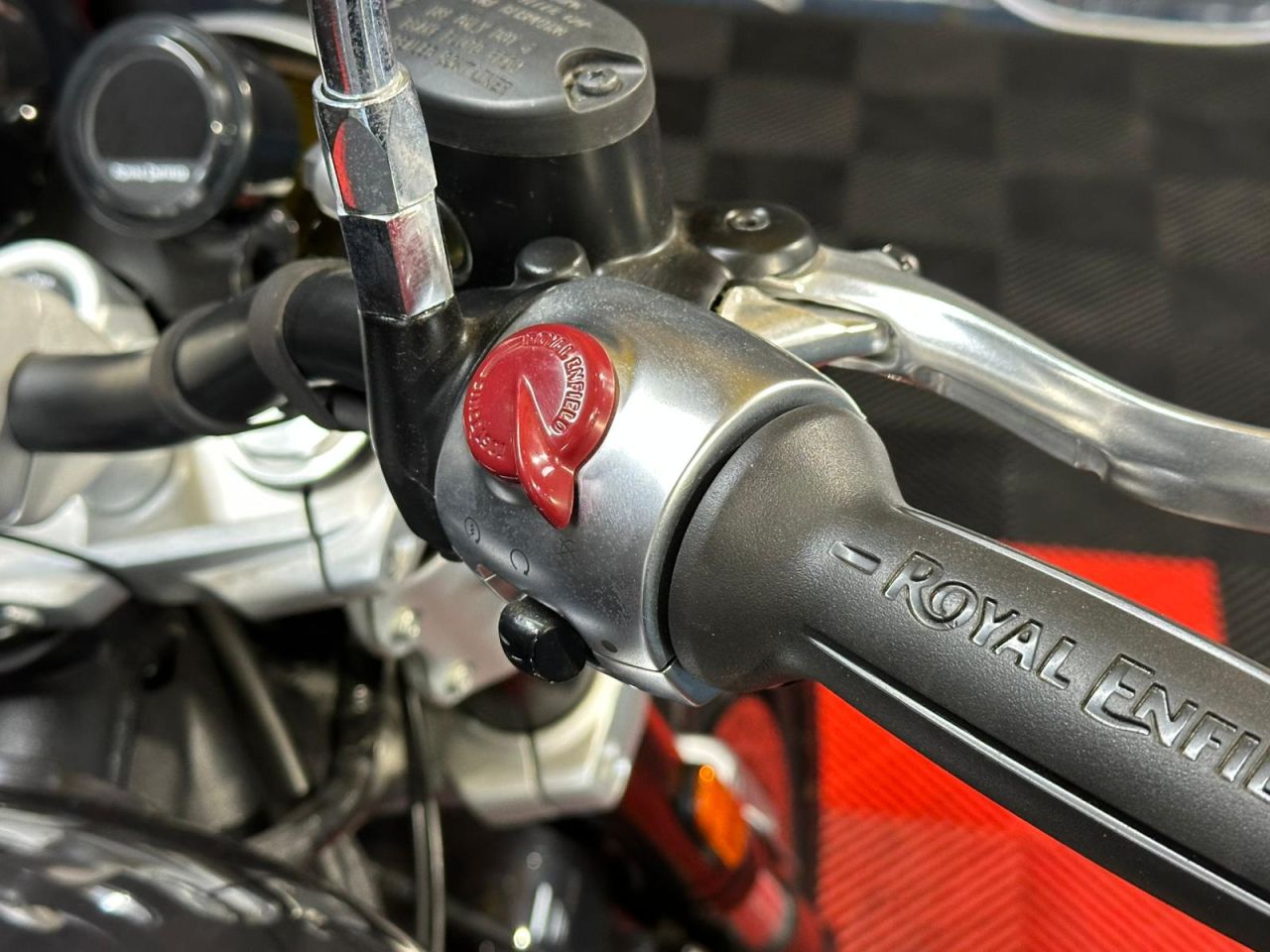 Used Royal Enfield Super Meteor 650 for sale - 78942416: Photo 21