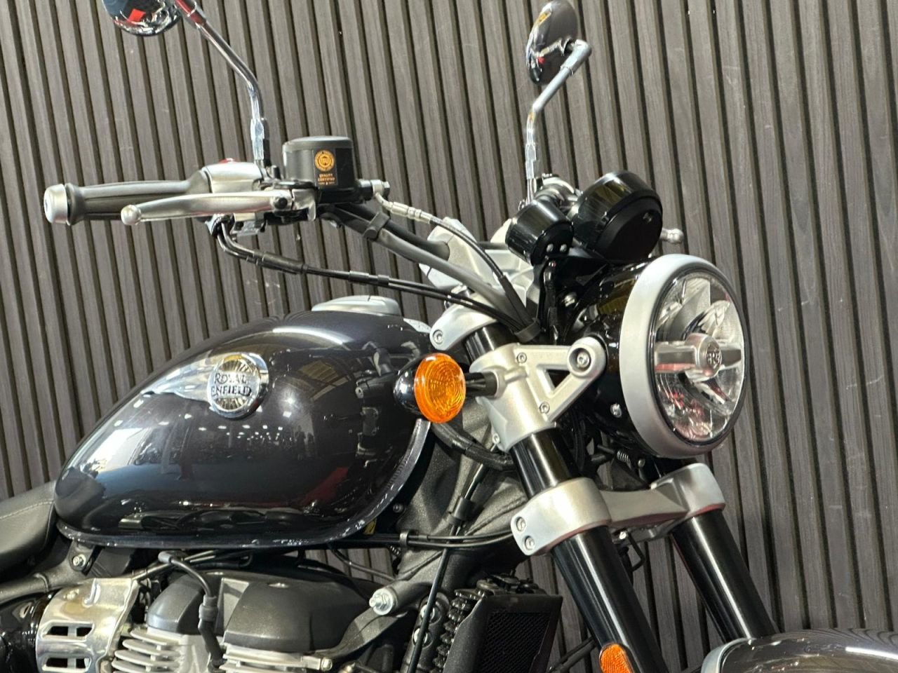 Used Royal Enfield Super Meteor 650 for sale - 78942416: Photo 23