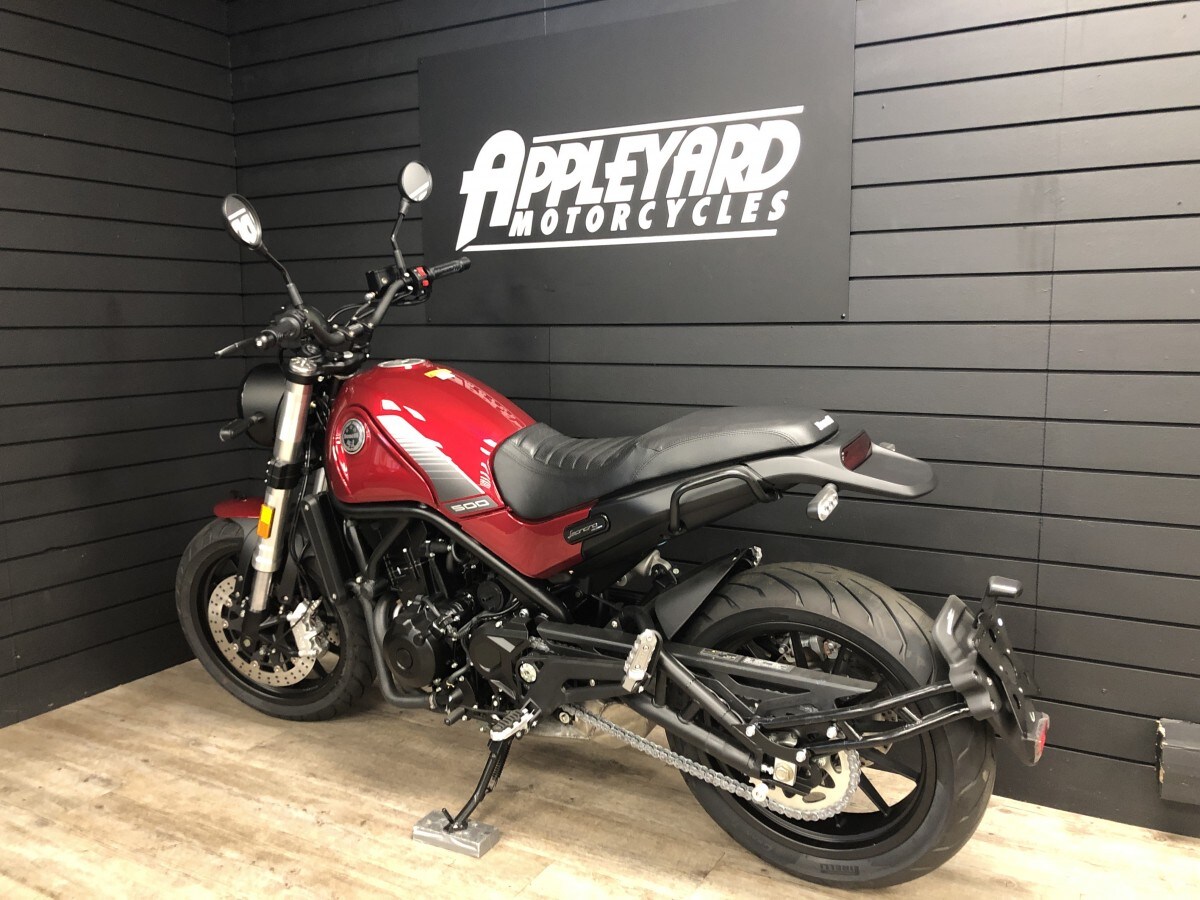 Benelli Leoncino 500