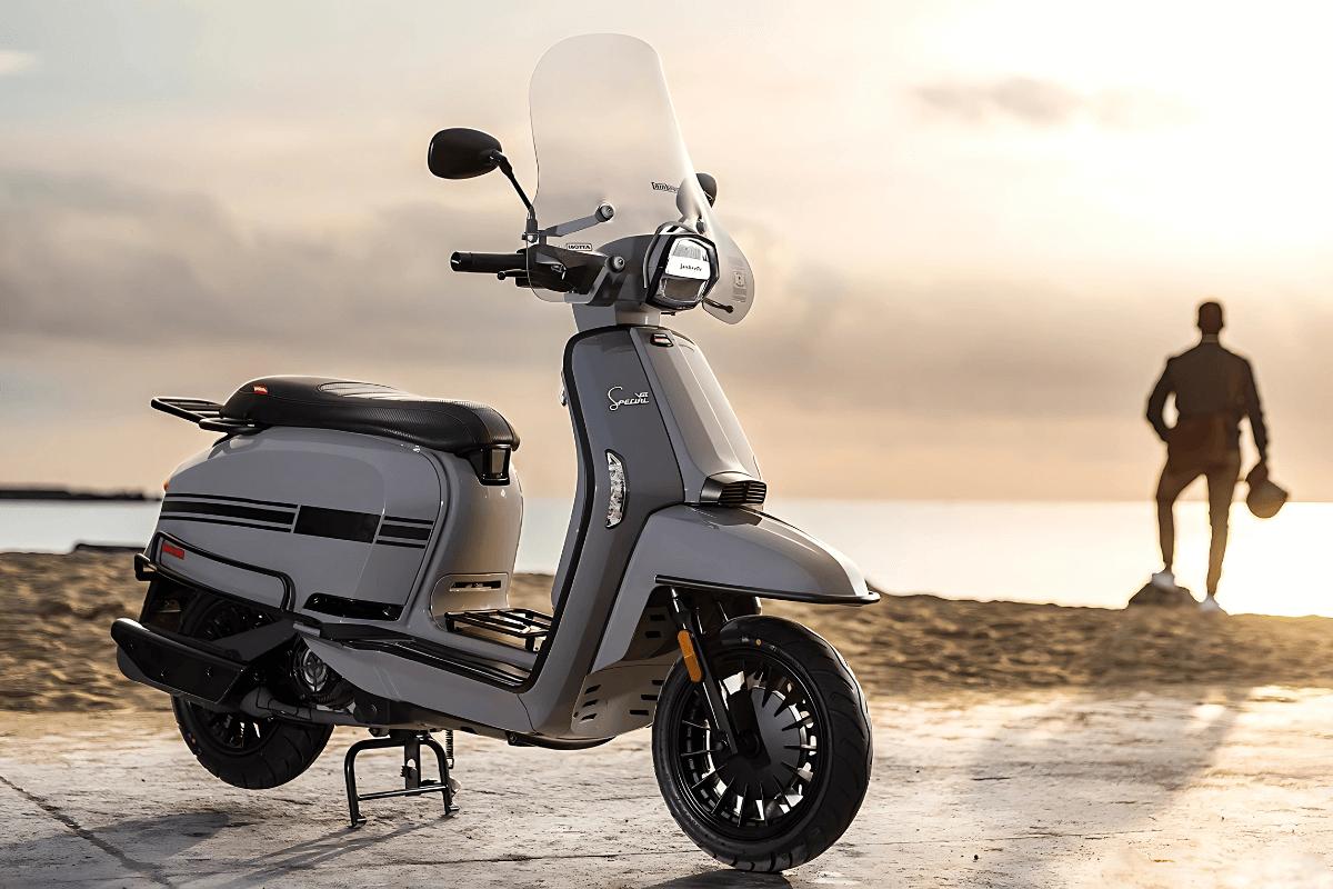 Lambretta V125 Special