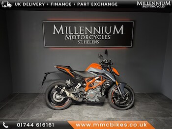 Used KTM 2023 390 DUKE..FOC QUICK SHIFTER & FINANCE FROM 3. undefined for sale - bike-77867609: Photo