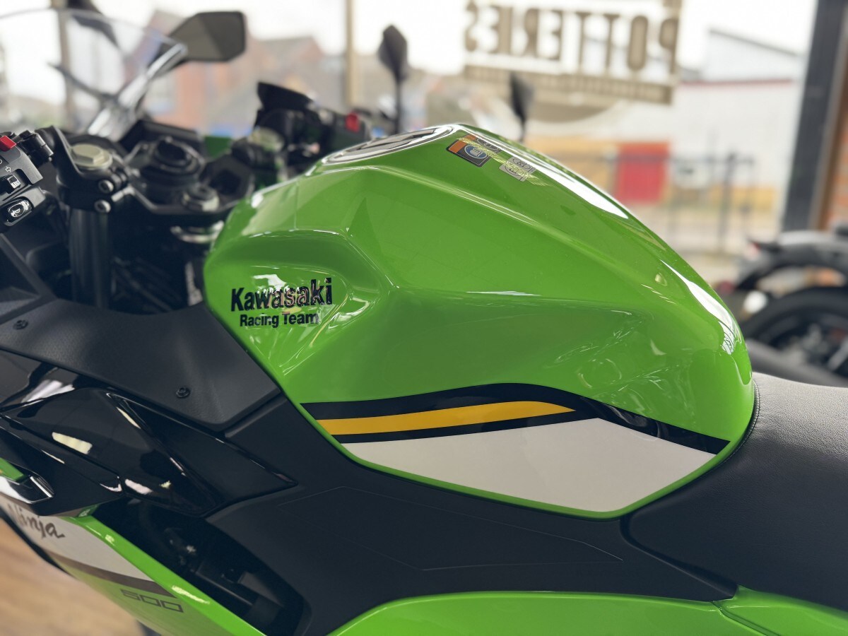 Kawasaki Ninja 500 SE