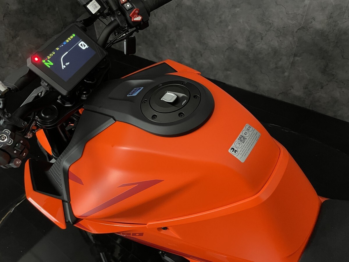 KTM 1390 Super Duke R EVO