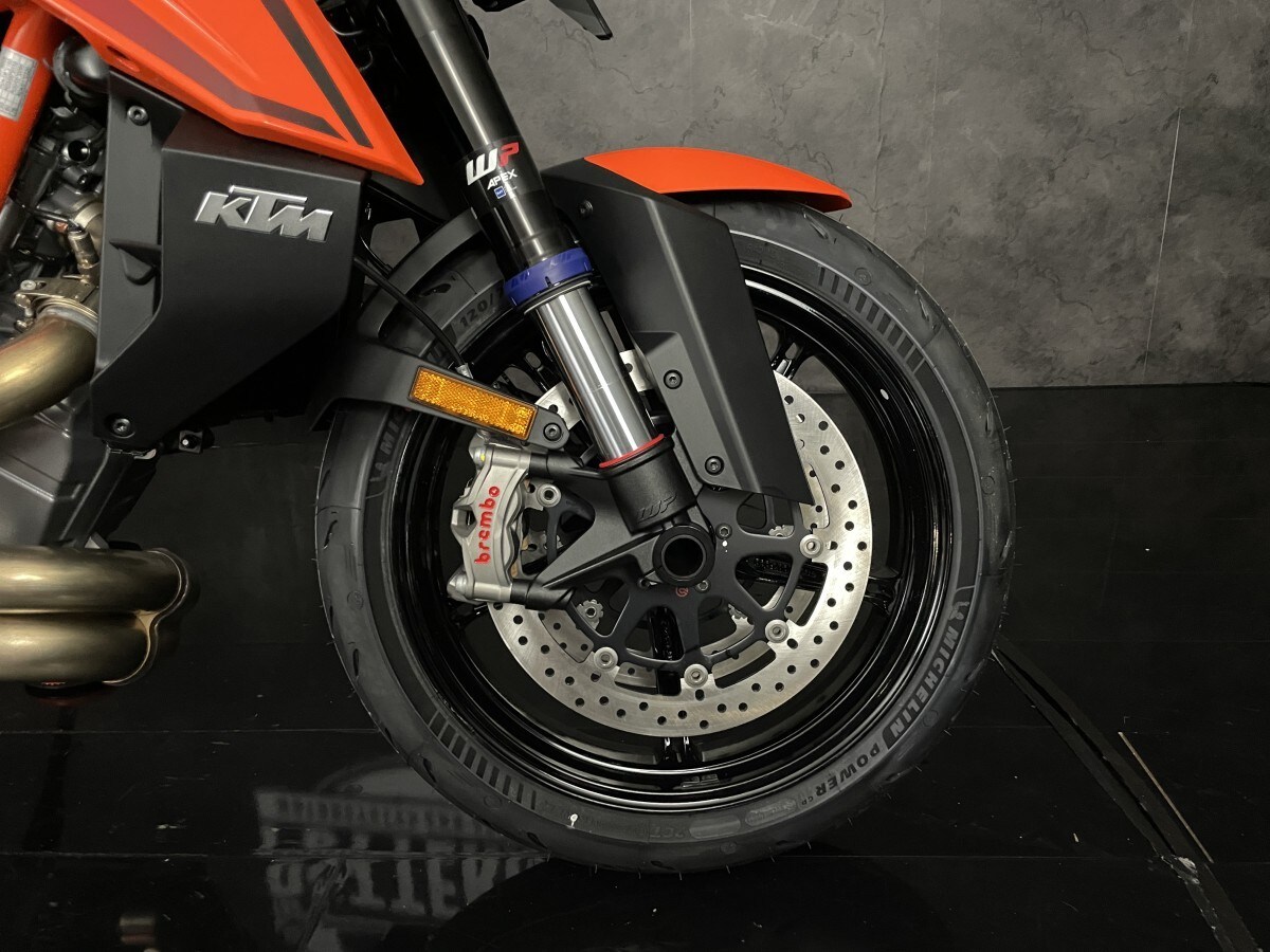 KTM 1390 Super Duke R EVO
