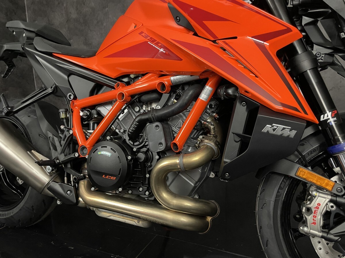 KTM 1390 Super Duke R EVO