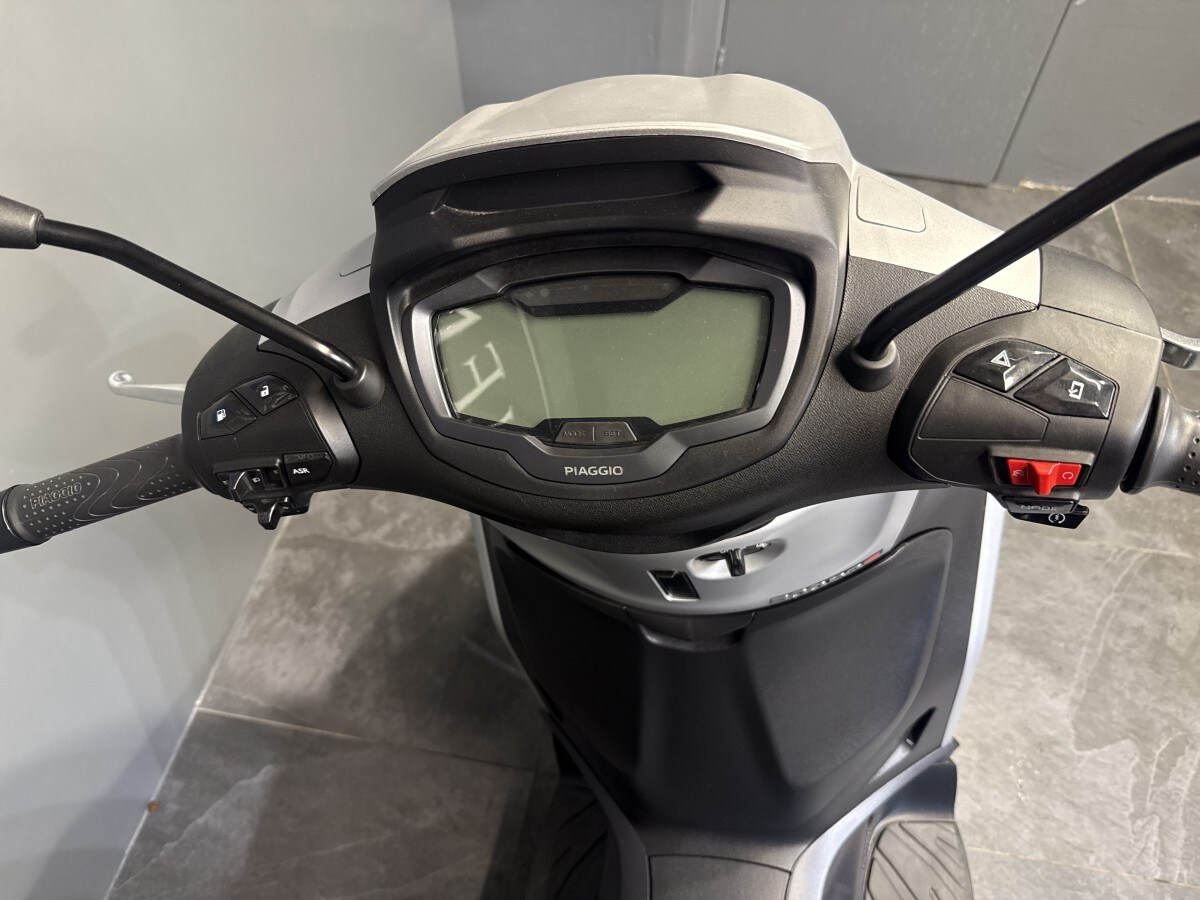 Used Piaggio BEVERLY S 300 2022 for sale - 77867779: Photo 8