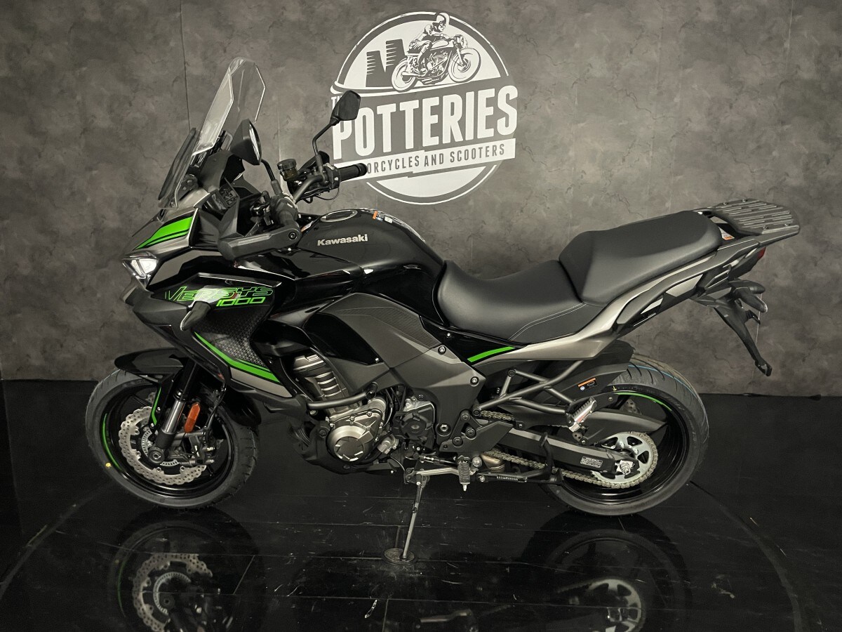 Kawasaki Versys 1000S KLZ1000ERFNN BK1/GY1