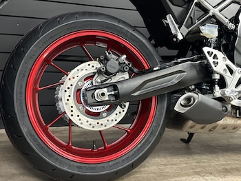 Used Suzuki GSX-8R undefined for sale - bike-77869476: Photo